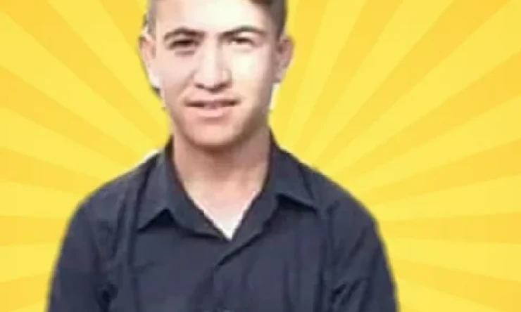 Iğdır'da lise öğrencisi İsrafil Parlar (16), okula gitmek için beklediği otobüs durağında kalp krizi...