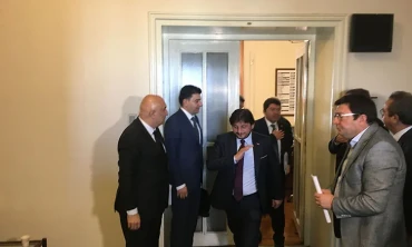 AK Parti-CHP görüşmesi sona erdi