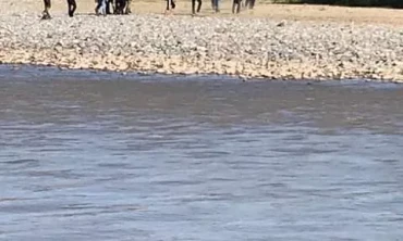 Çocukların cansız bedenlerinin sudan çıkarılması sırasında yakınları sinir krizi geçirdi