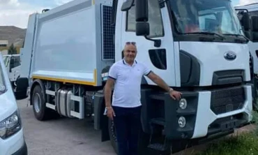 Tuzlıca'ya 2021 model büyük yeni çöp kamyonu müjdesini verdi