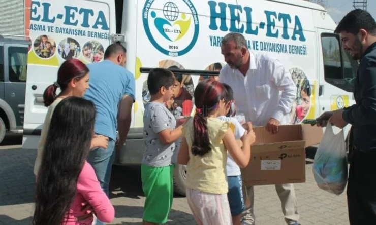 Hel Eta Yardım Gönüllüleri, Bayraktutan köyünde Yemek verdi