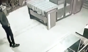 Fırındaki yardım kumbarasını böyle çaldı