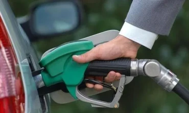 Motorin ve benzine yapılan zam geri çekildi