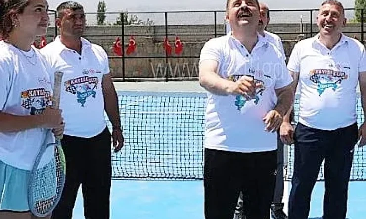 Iğdır'da 2. Kayısı Cup Tenis Turnuvası Başladı