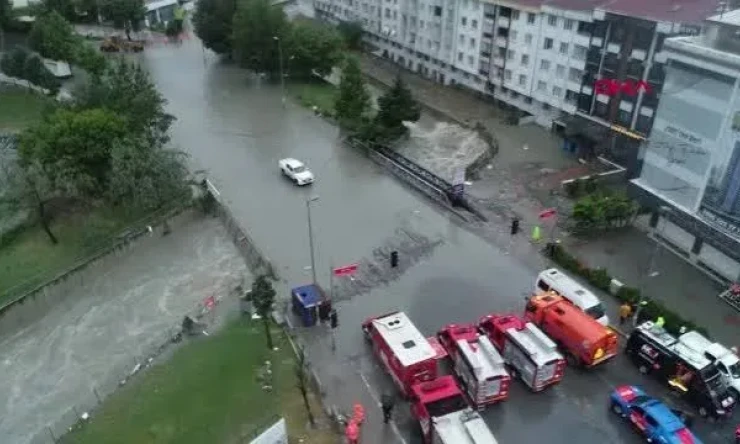 İstanbul'da sağanak yağış