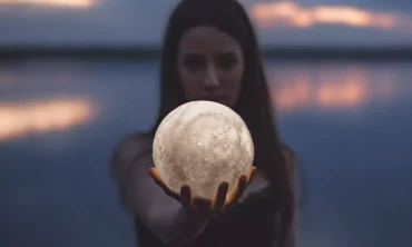 Yeni süper bilgisayar simülasyonu, Ay'ın aylar veya yıllar değil, sadece saatler içinde oluşmuş olabileceğini gösteriyor