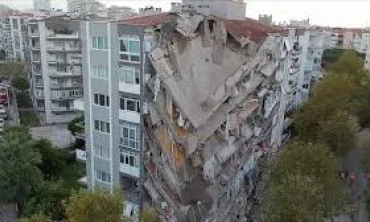 İzmir'de, 4.9 büyüklüğünde deprem: yaralı sayısının 3.'e yükseldi