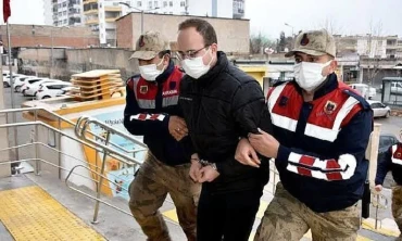 Olay Iğdır'dan! Avukat cübbesiyle otururken yakalandı