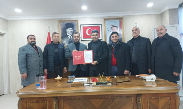Başkan Serdar Öztürk Mazbatasını Aldı