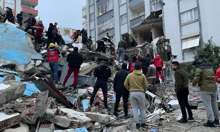 Bir deprem daha 7.6