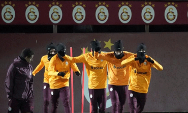 Galatasaray, Manchester United Maçına Hazır: Yağmurlu Antrenman ve Son Durum