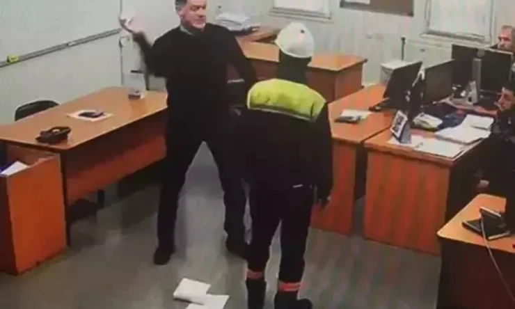 Kocaeli’de patronun işçisine şiddeti kamerada