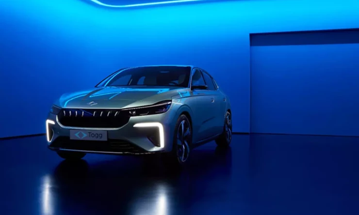 Türkiye’nin yerli otomobili Togg, yeni modeli T10F’i dünyaya tanıttı