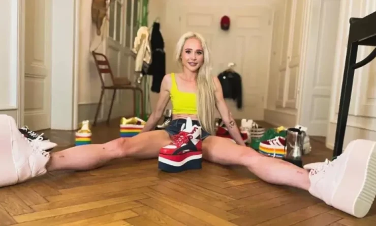 Almanya'da Bir Kadın Eski Sevgilisini Memnun Etmek İçin Boyunu Uzattı