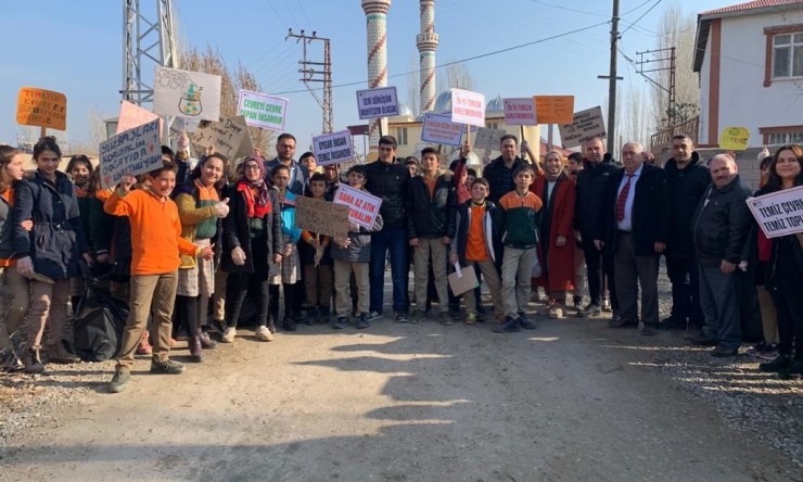 Yüzbaşılar Köyünde Minibüsçülerden Sert Darbe: Öğrenciler Zamlarla Mağdur Edildi!