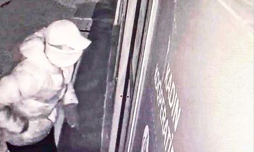 Iğdır'da Skandal: Türkiye Tarım Kredi Kooperatiflerine Hırsızlık Girişimi Alarm Sayesinde Önlenerek Hırsız Kaçtı