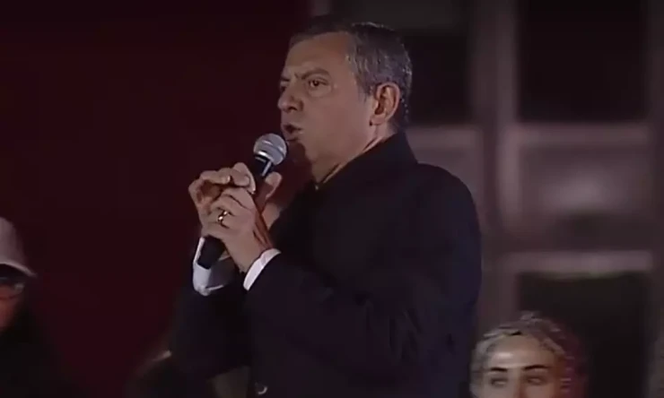 CHP Lideri Özel, Saraçhane'deki Gelişmelerin Ardından Maltepe'de Miting Çağrısı Yaptı