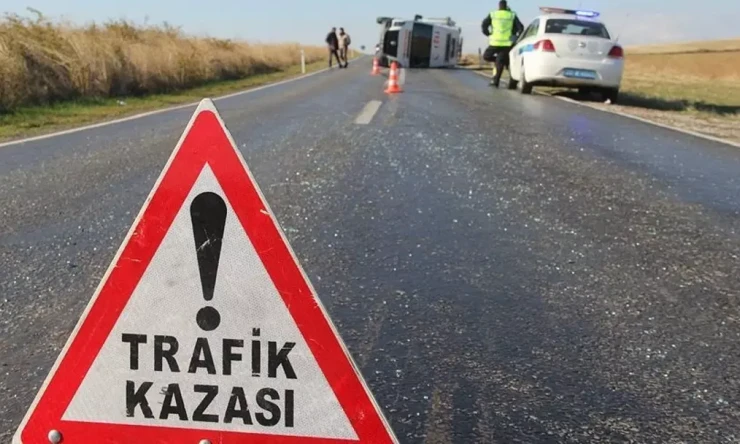 Ramazan Bayramı Tatilinin İlk İki Gününde Acı Bilanço: Trafik Kazalarında 19 Can Kaybı, 2500'e Yakın Yaralı - İçişleri Bakanı Açıkladı