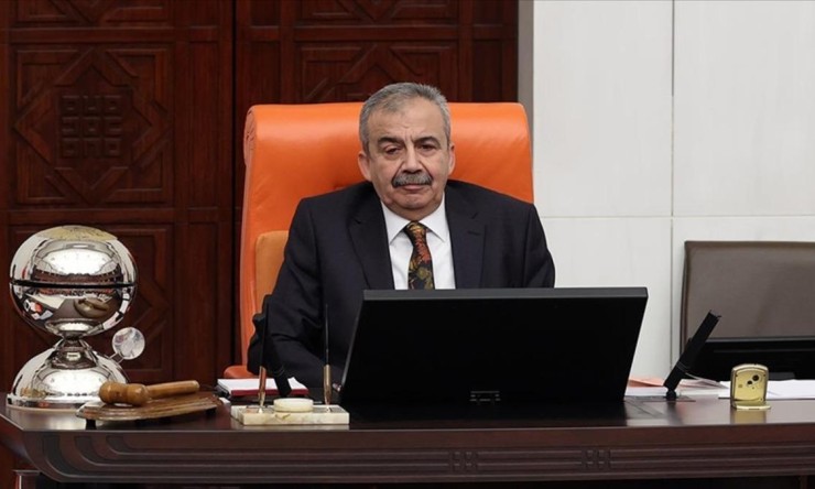 DEM Parti Milletvekili ve Meclis Başkanvekili Sırrı Süreyya Önder Kalp Krizi Geçirdi: Hastanede Tedavisi Sürüyor