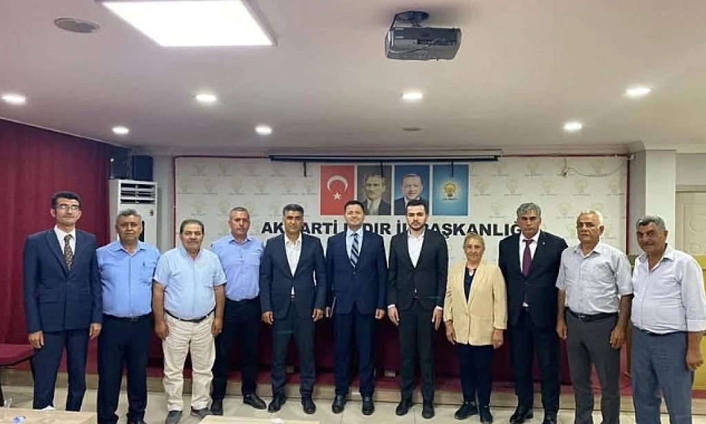 AK Parti Seçim İşleri Başkan Yardımcısı Toprak, Iğdır Teşkilatıyla Buluştu