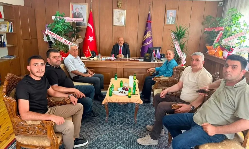 Iğdır Esnaf ve Sanatkarlar Odaları Birlik Başkanlığı’na Seçilen Mustafa Arslan’a Tebrik Ziyaretleri Sürüyor