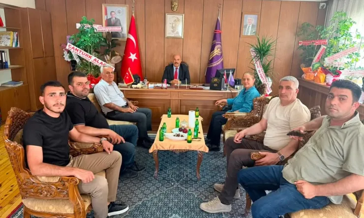 Iğdır Esnaf ve Sanatkarlar Odaları Birlik Başkanlığı’na Seçilen Mustafa Arslan’a Tebrik Ziyaretleri Sürüyor