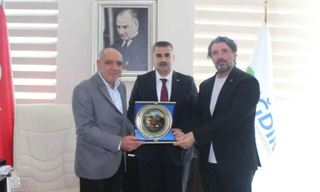 CUMHURİYET BAŞSAVCISI MERİÇ DEDE’DEN ODAMIZ YÖNETİM KURULU BAŞKANI KAMİL ARSLAN’A VEDA ZİYARETİ